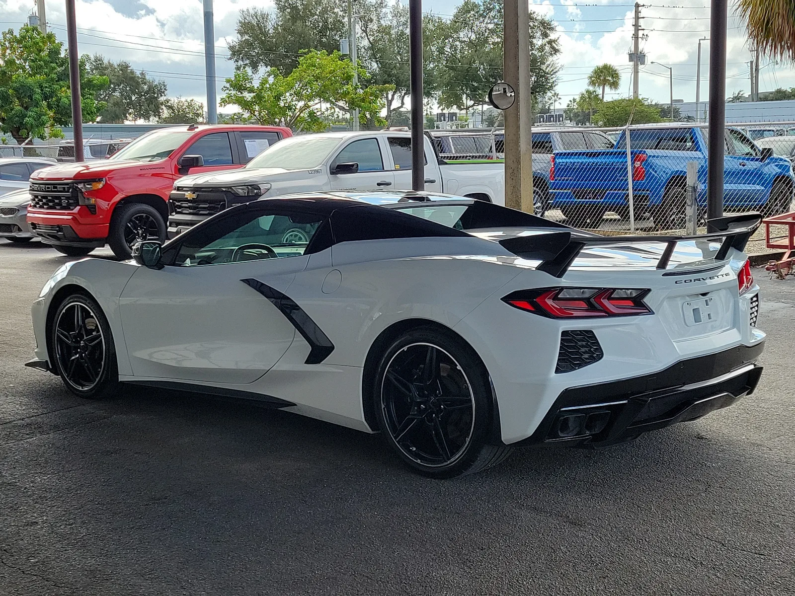 2024 Chevrolet Corvette Stingray 2LT photo 3