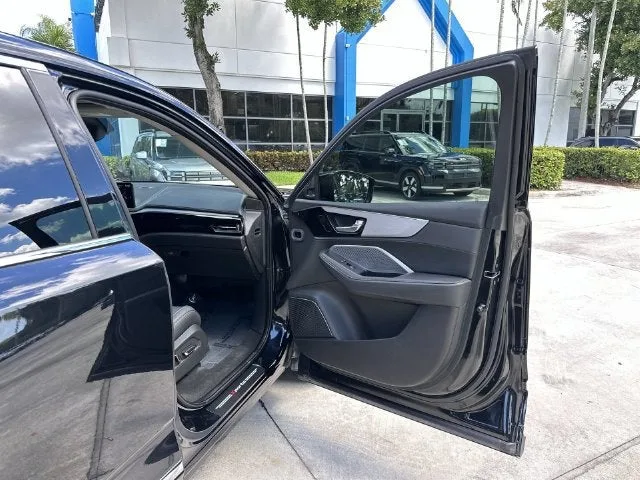 2025 Acura MDX 4DR FWD photo 23
