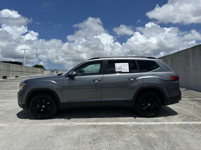 2022 Volkswagen Atlas 2.0T SE w/Technology photo 25