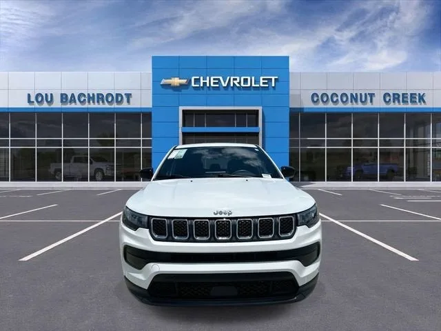 2023 Jeep Compass Sport photo 3