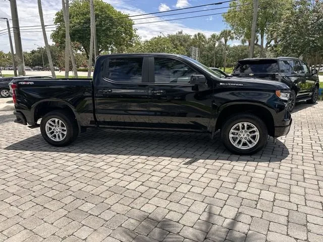 2025 Chevrolet Silverado 1500 RST photo 15