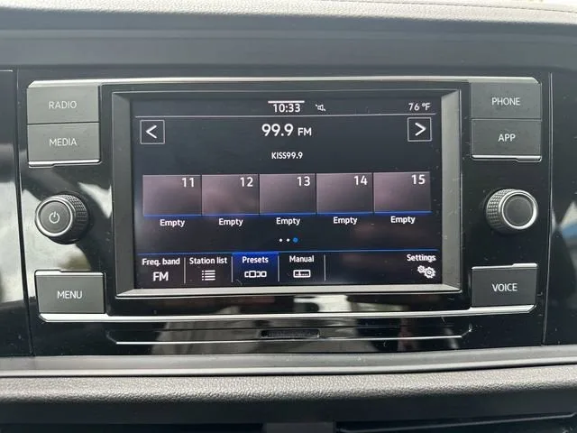 2024 Volkswagen Jetta SE photo 25