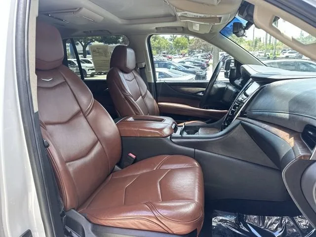 2018 Cadillac Escalade Premium Luxury photo 29