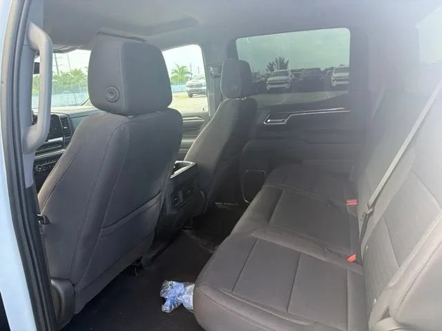 2023 Chevrolet Silverado 1500 RST photo 12