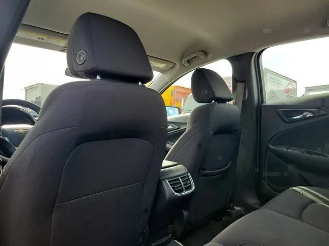 2025 Chevrolet Malibu 1LT photo 16