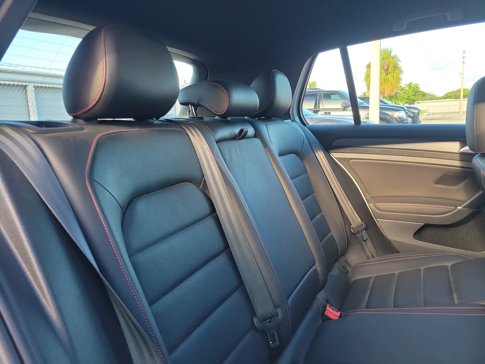 2021 Volkswagen Golf GTI S photo 6
