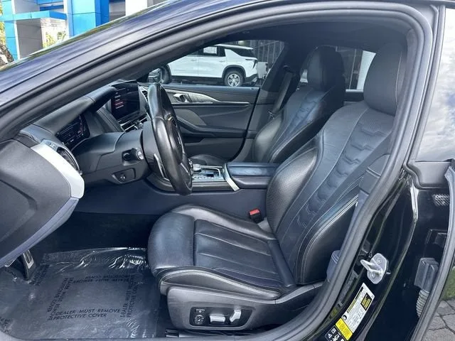 2024 BMW 8 Series M850i photo 30