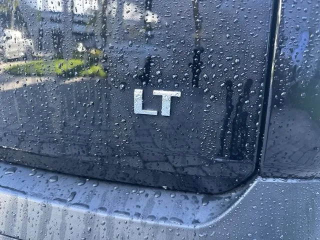 2021 Chevrolet Traverse LT Leather photo 39