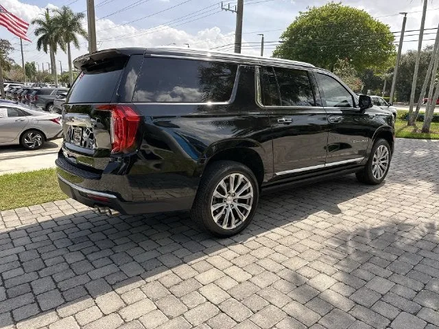 2023 GMC Yukon XL Denali photo 37