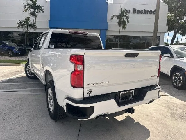 2024 Chevrolet Silverado 1500 RST photo 12