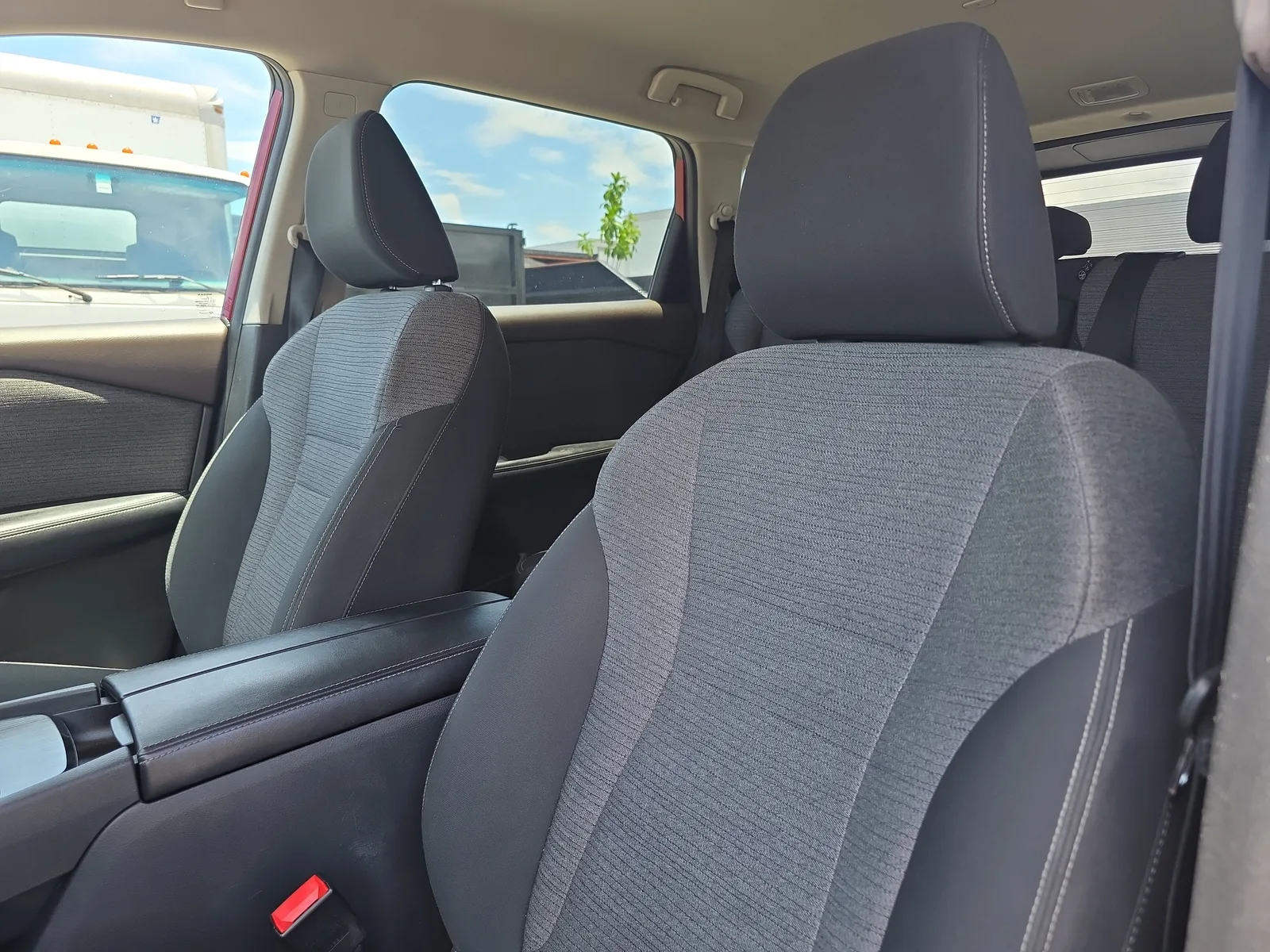 2023 Nissan Rogue SV photo 25