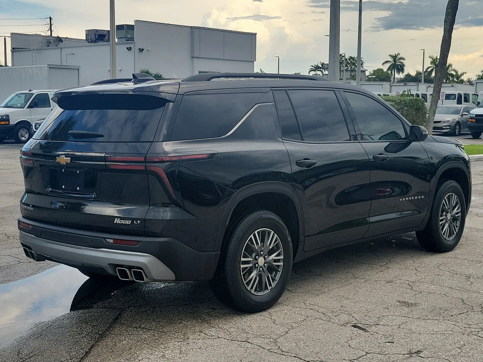 2024 Chevrolet Traverse LT photo 5