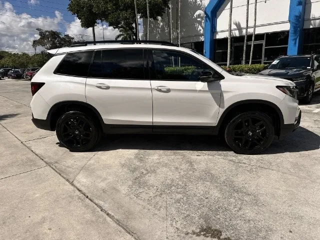 2024 Honda Passport Black Edition photo 14