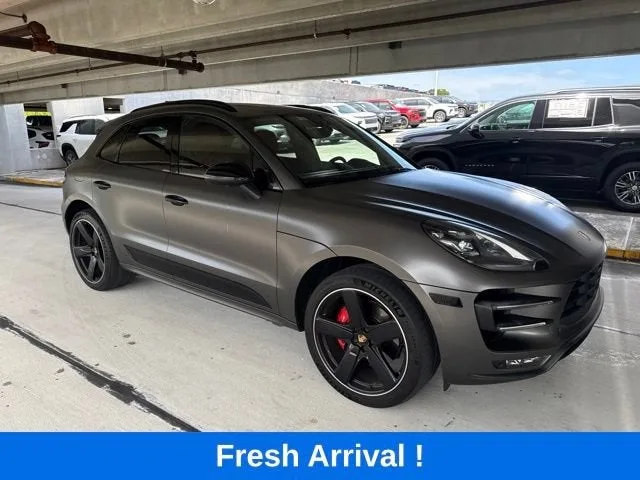 2018 Porsche Macan Turbo photo 13