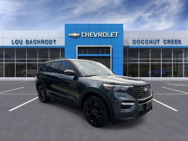 2023 Ford Explorer ST photo 2