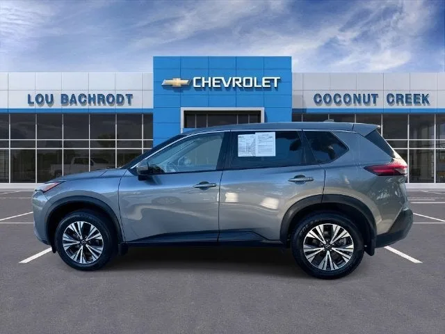 2023 Nissan Rogue SV photo 5
