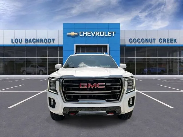 2023 GMC Yukon AT4 photo 3
