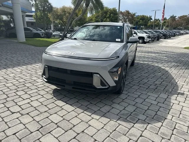 2025 Hyundai Kona SEL photo 20
