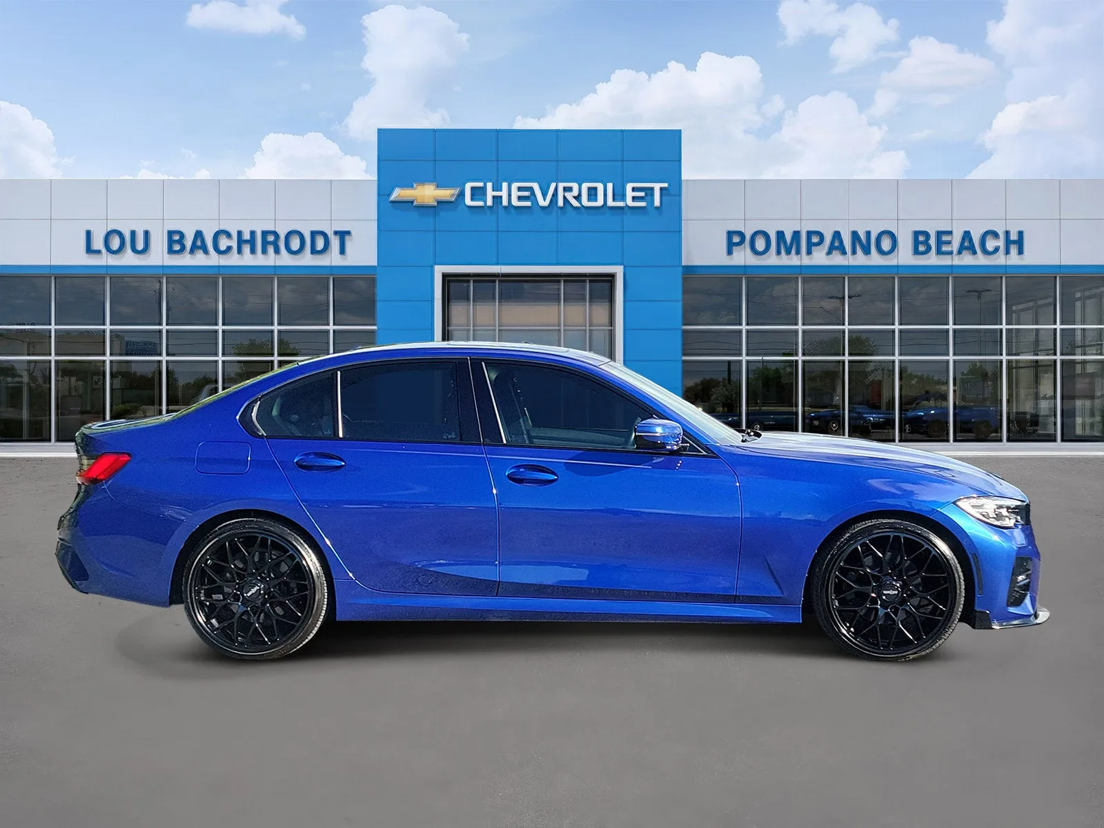 2019 BMW 3 Series 330i xDrive photo 2