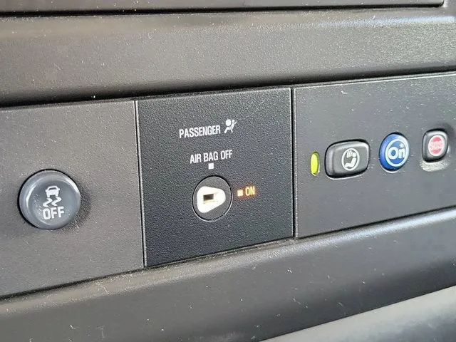 2018 Chevrolet Express Passenger 3500 LT photo 27