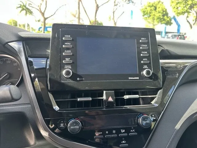 2024 Toyota Camry SE photo 25