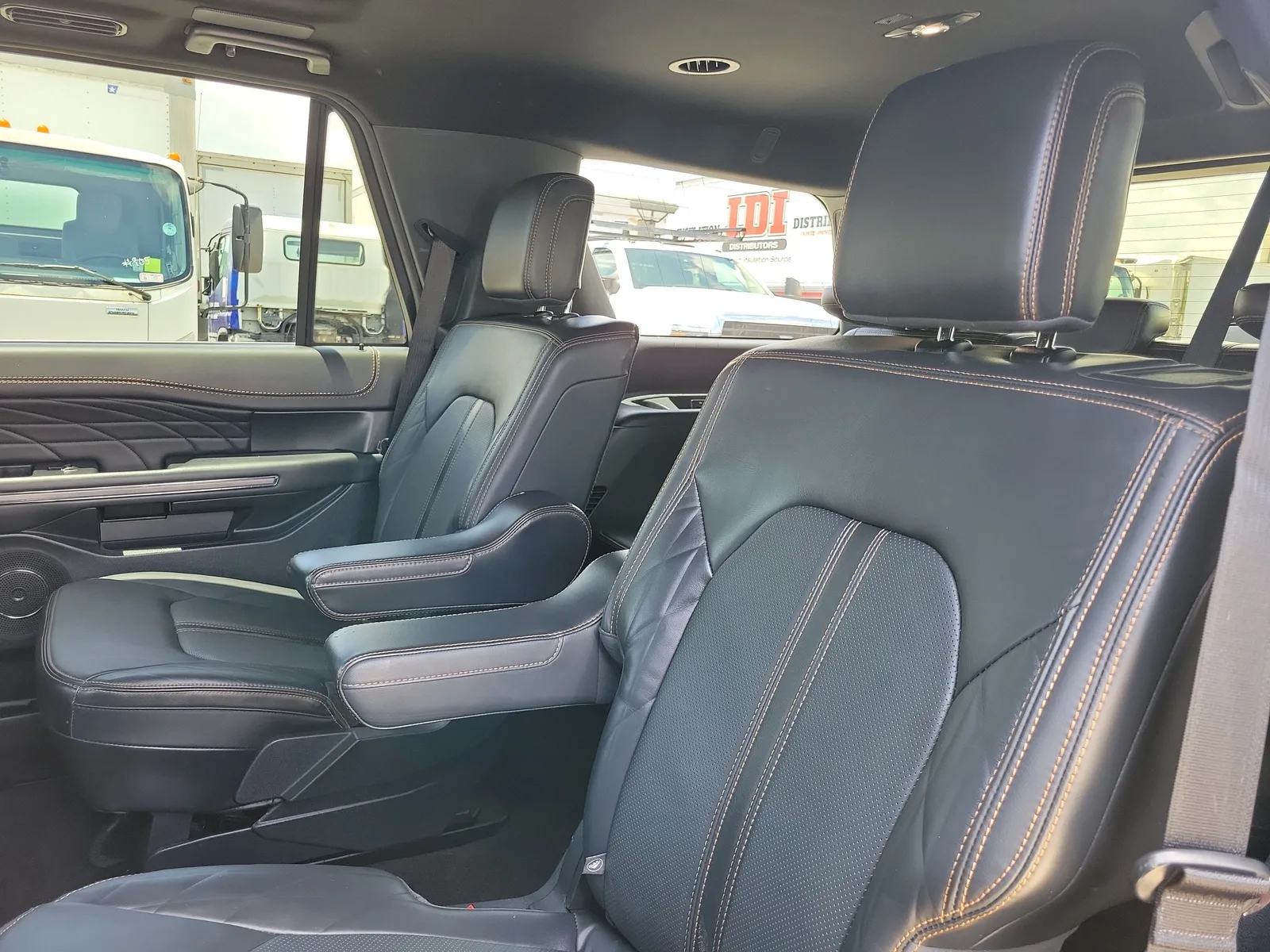 2023 Ford Expedition Platinum photo 14