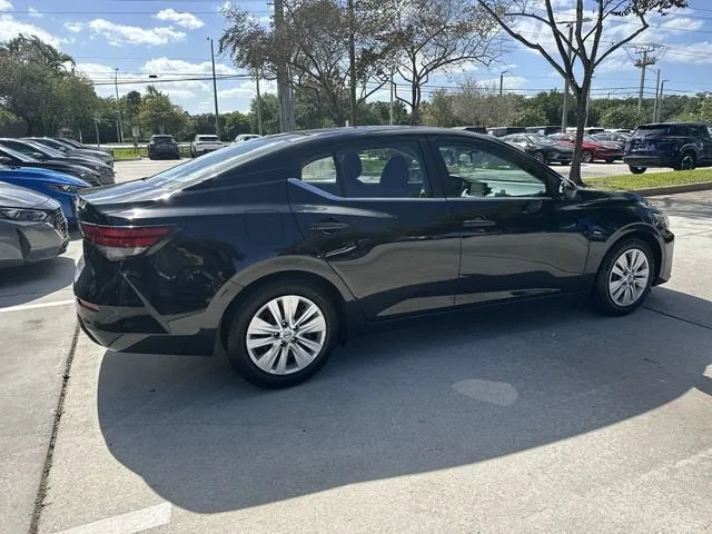 2024 Nissan Sentra S photo 32