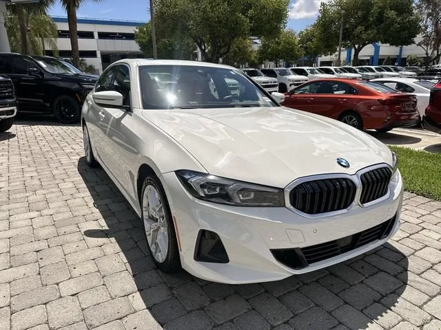 2025 BMW 3 Series 330i photo 17
