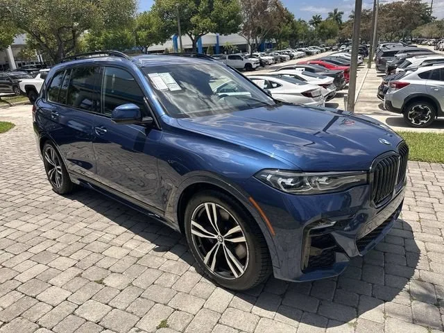 2021 BMW X7 xDrive40i photo 17