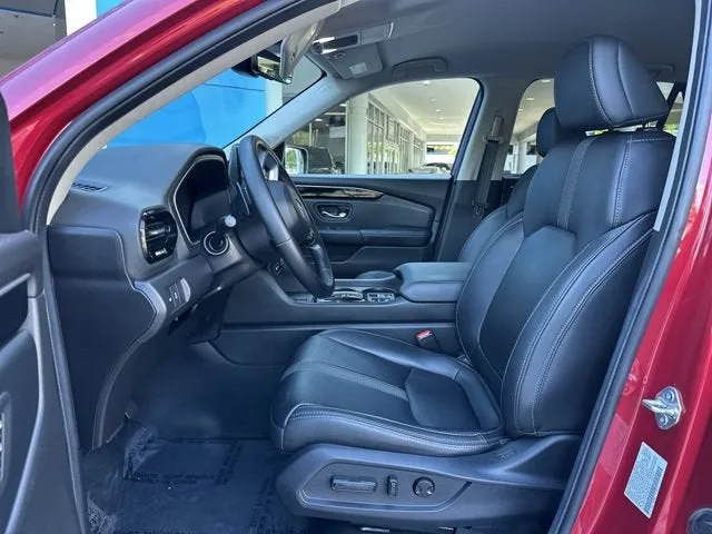 2024 Honda Pilot EX-L 7 Passenger photo 30