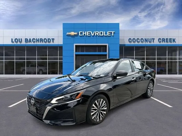 2024 Nissan Altima 2.5 SV photo 4