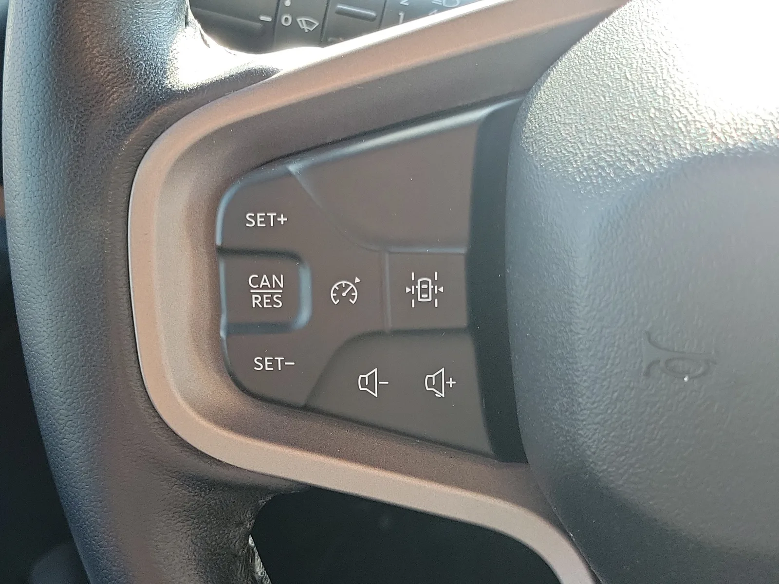 2022 Ford Bronco Base photo 27