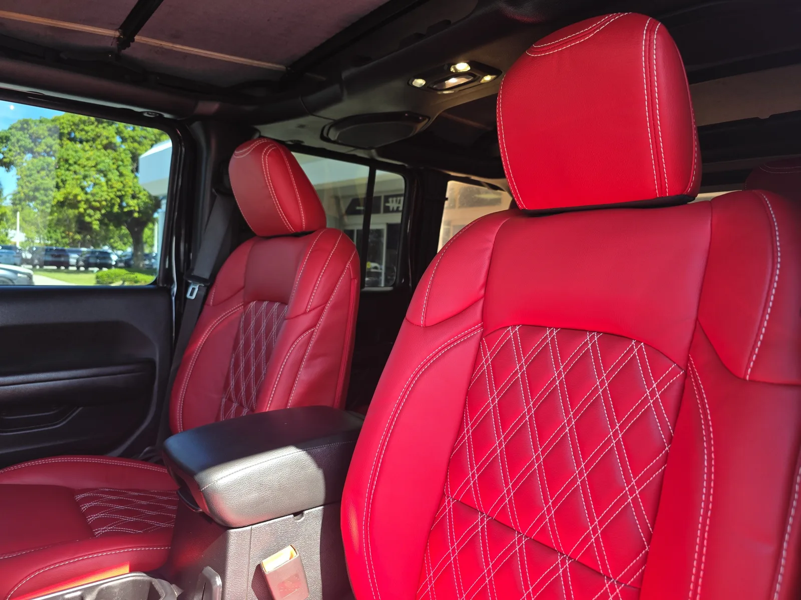 2020 Jeep Wrangler Unlimited Rubicon photo 24