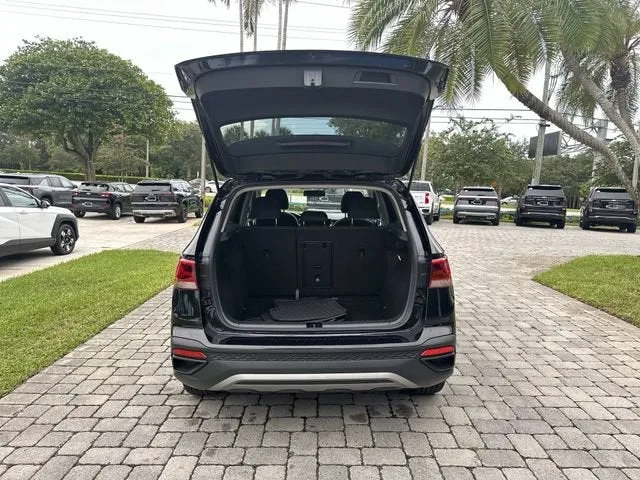 2022 Volkswagen Taos S photo 28
