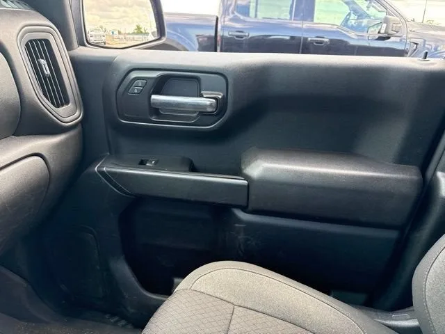 2022 Chevrolet Silverado 1500 LTD Custom photo 9
