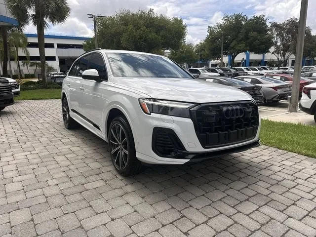 2025 Audi Q7 Premium Plus photo 17