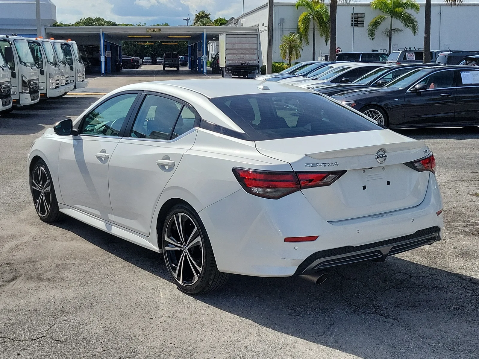 2021 Nissan Sentra SR photo 5