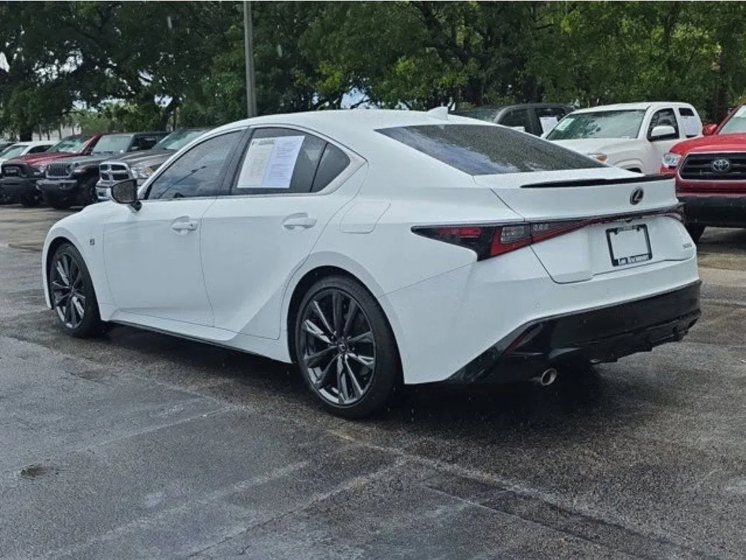 2023 Lexus IS IS 350 F SPORT photo 5