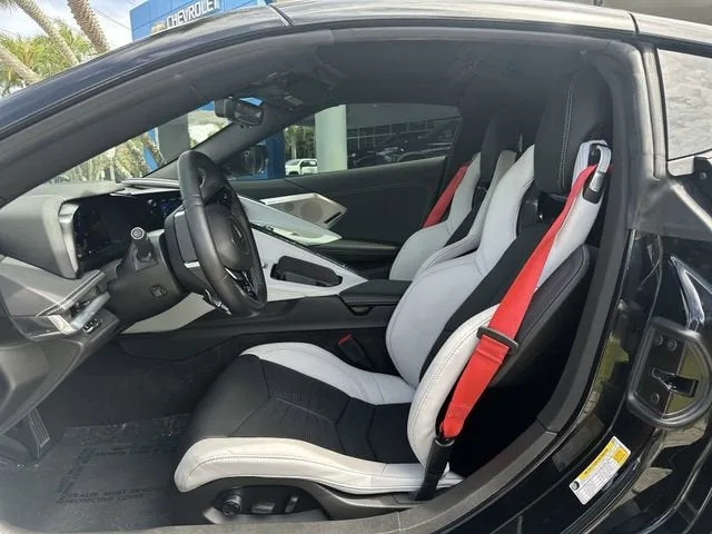 2023 Chevrolet Corvette Stingray 2LT photo 29