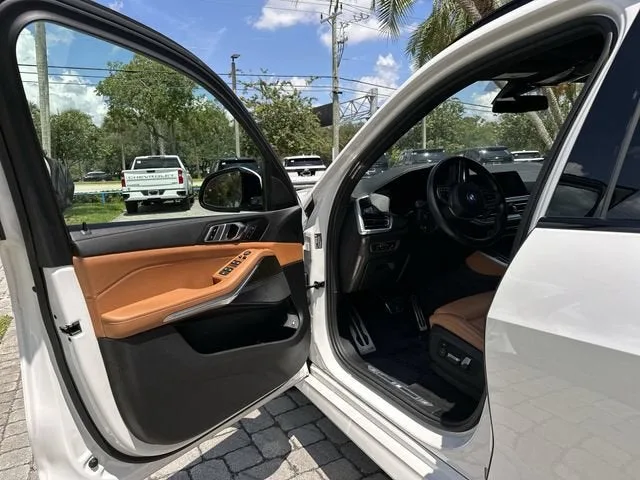 2022 BMW X5 xDrive45e photo 22