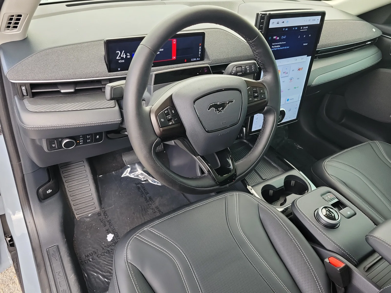 2024 Ford Mustang Mach-E Premium photo 19