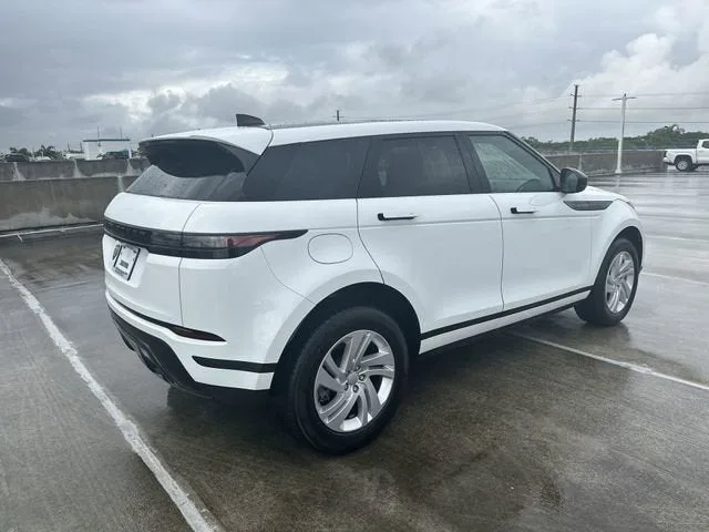 2024 Land Rover Range Rover Evoque Core S photo 36