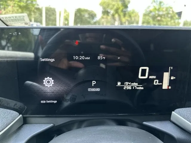2025 Nissan Kicks SV photo 26