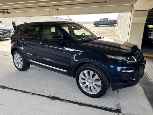 2019 Land Rover Range Rover Evoque HSE photo 16