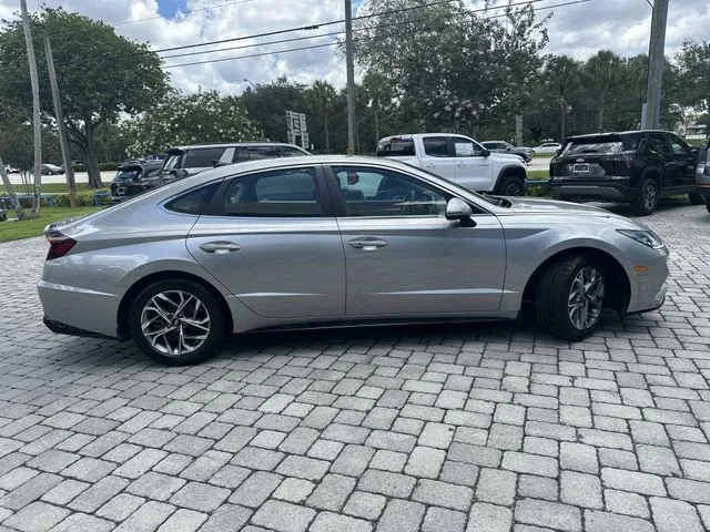 2020 Hyundai Sonata SEL photo 19
