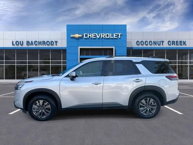 2025 Nissan Pathfinder SV photo 5