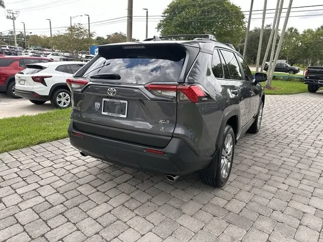 2024 Toyota RAV4 XLE Premium photo 37