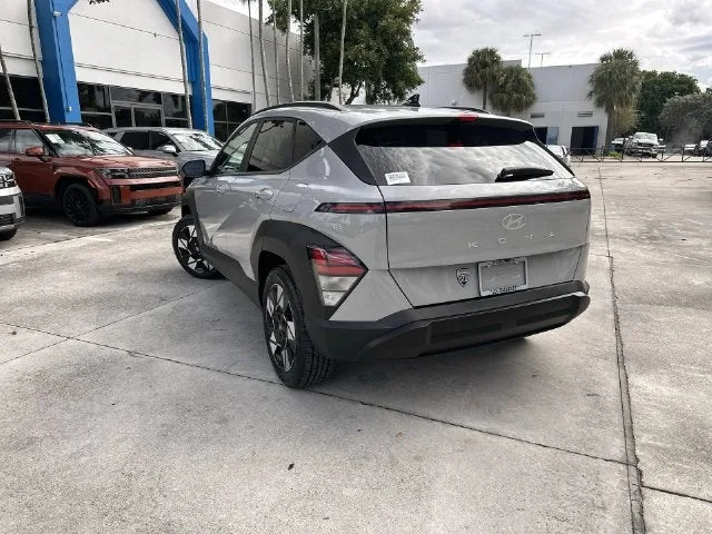 2025 Hyundai Kona SEL photo 12