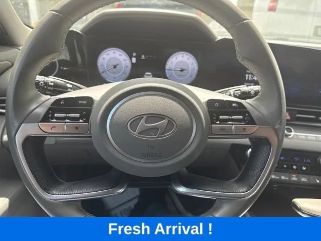 2025 Hyundai Elantra SEL Convenience photo 6