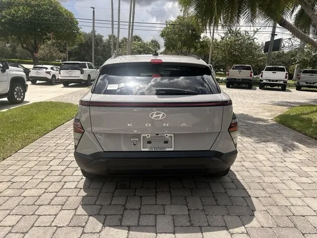 2025 Hyundai Kona SEL photo 36